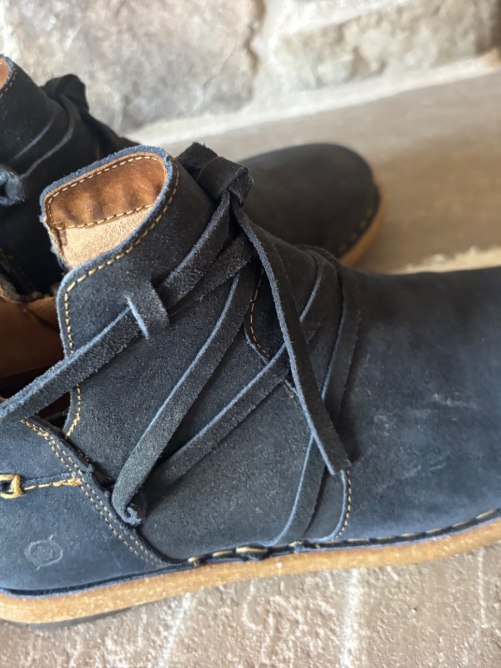 BORN boots - Picture 4 of 4